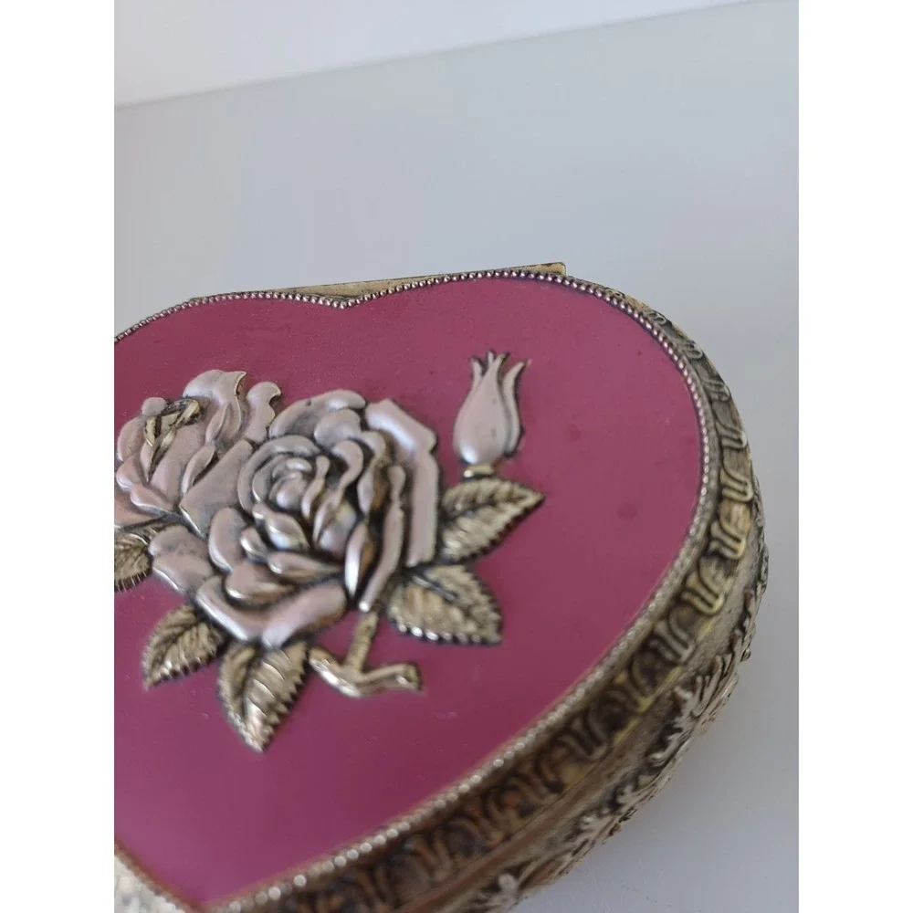 N/A vintage heart